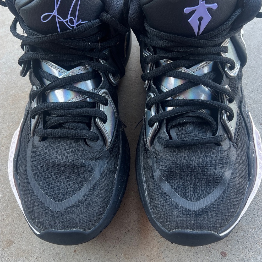 Nike Kyrie Infinity Sneakers Black with silver Highlights size 7 - Picture 2 of 12